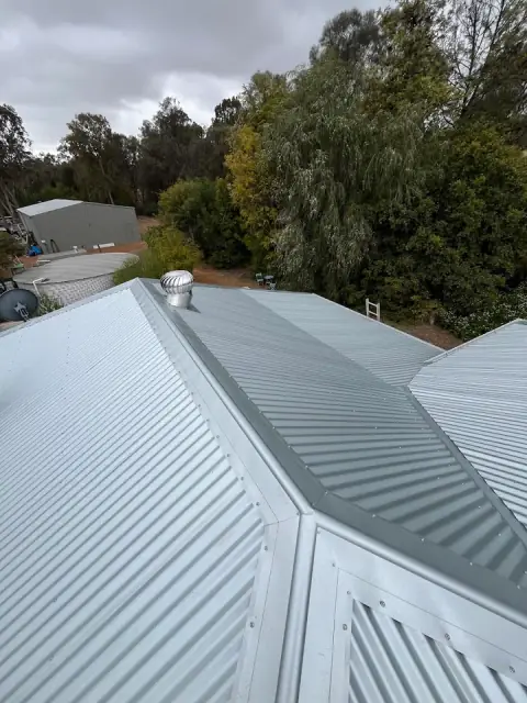 Rising Carpentry & Roofing PTY LTD cover