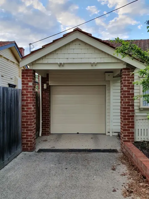 Roller Door Repairs Melbourne cover