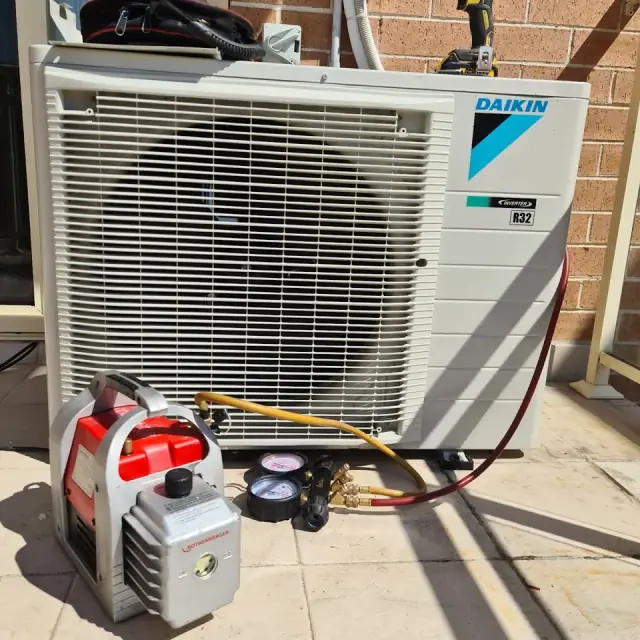 ROYAL TOUCH AIRCONDITIONING & ELECTRICAL PTY LTD cover