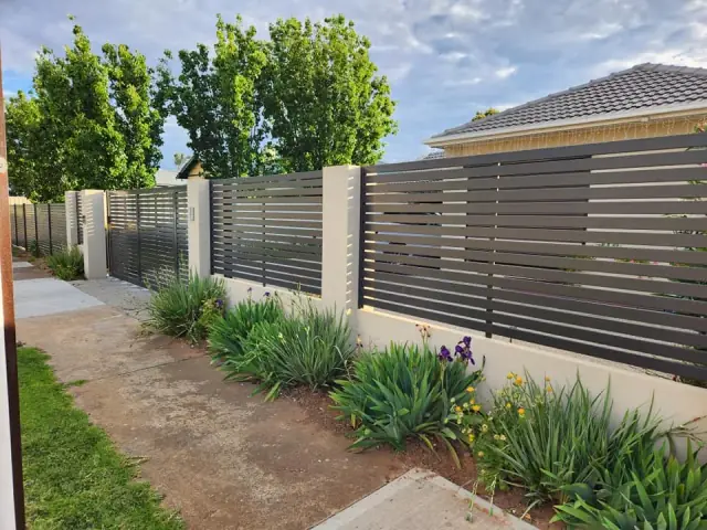 SA FenceWorx & Retaining cover