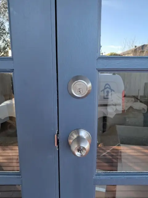 Secure Living Locksmiths cover