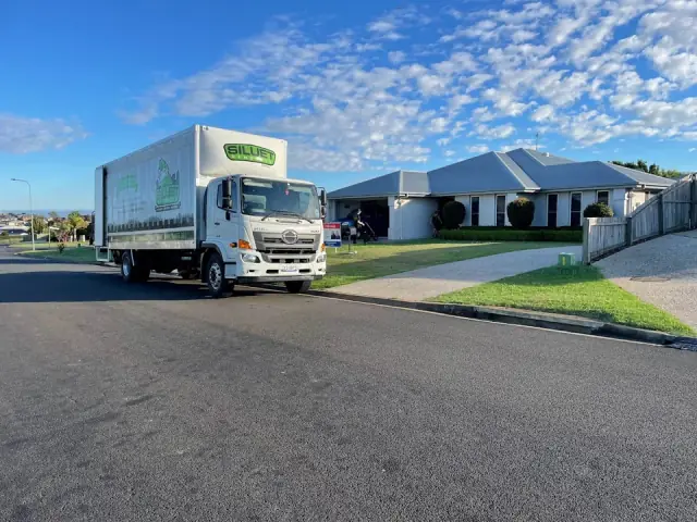 Siluet Removals cover