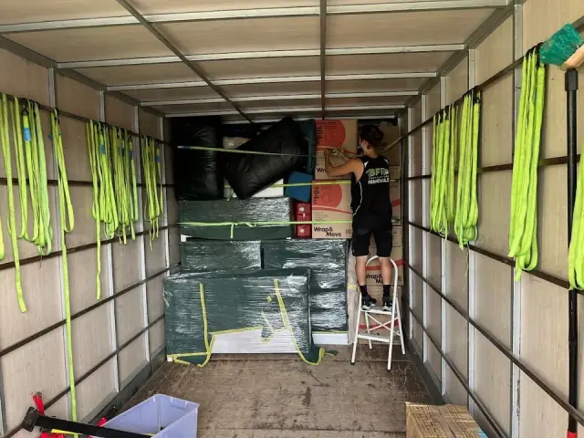 Smart Furniture Removals cover
