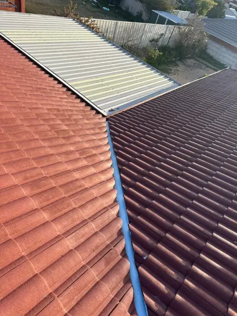 SOS Roofing cover