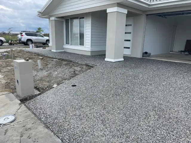 Southeast Excavations & Landscaping- Fencing cover
