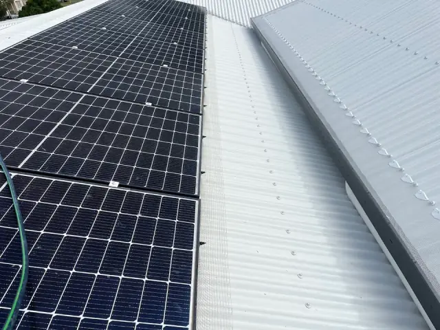 SR Pest Control Cairns cover