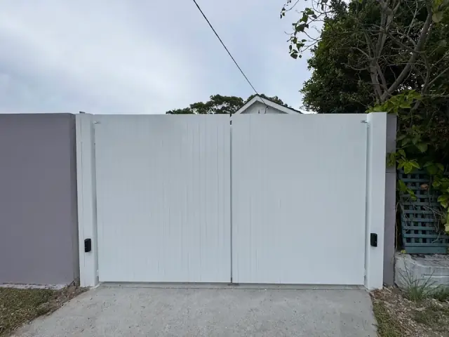 Str8up Fencing