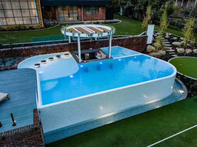Striking Pools Melbourne