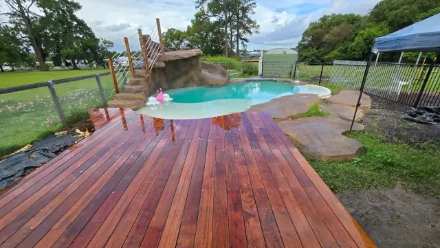 Sunnycoast Maintenance and Kanga Loader cover