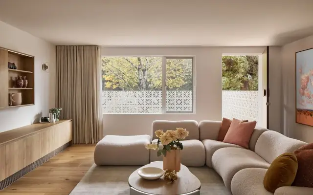 The Gezellig Room