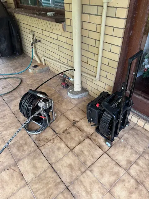 Weekend Plumbing Co. cover